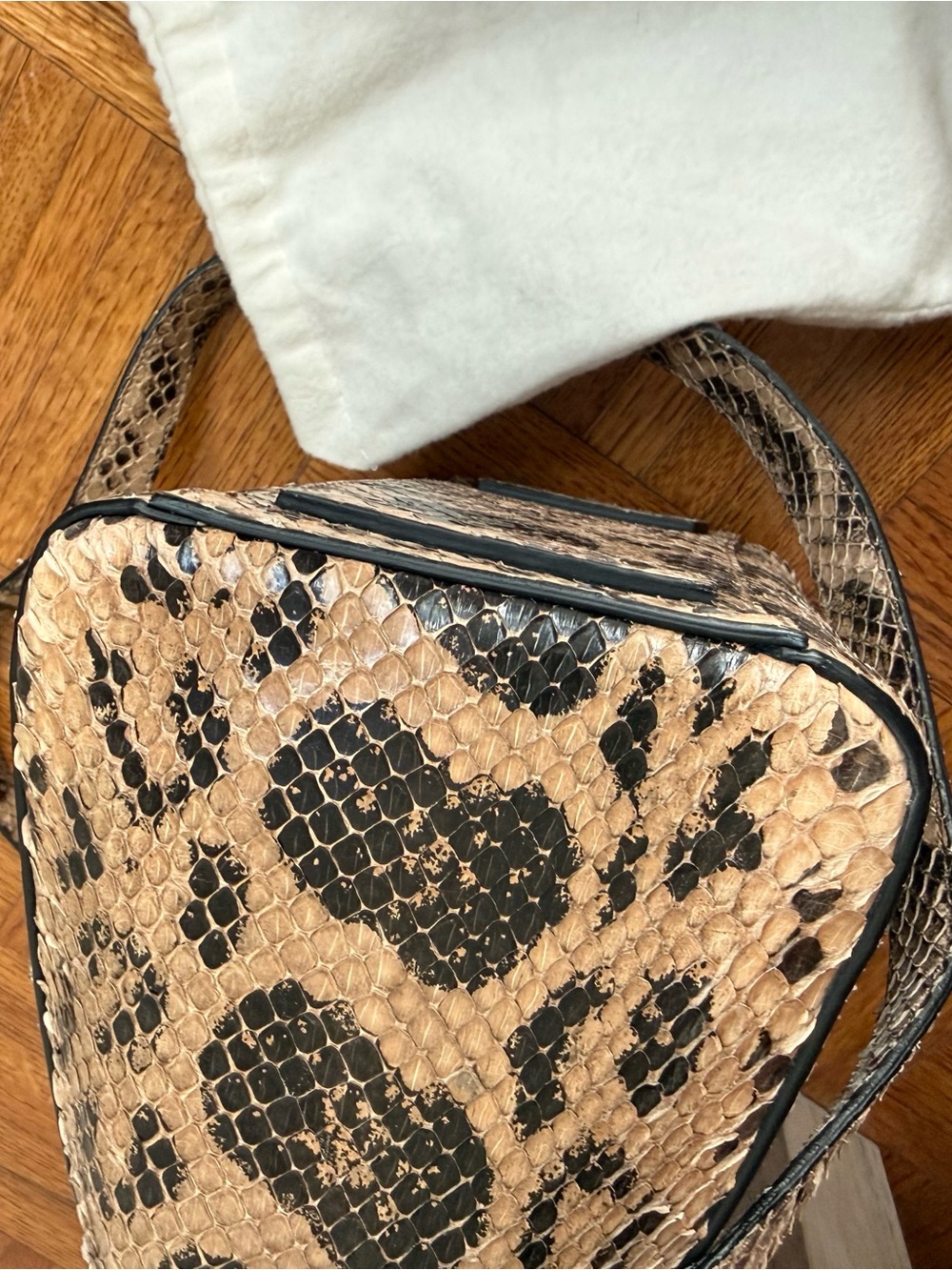 Givenchy Mini Antigona Bag in Python - Picture 9 of 11